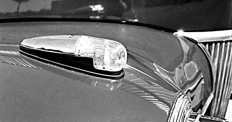 PARKING LAMP ASSEMBLY- PASS 1941