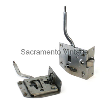 [00944-28] DOOR LATCH SET- closed cab pickup 1928-1929