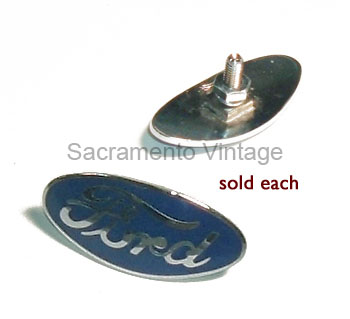 [05811] FORD OVAL EMBLEM- 1933 pass only