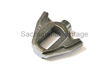 [00154] FRONT BRAKE OPERATING WEDGE 1928-34 AT BASE OF BACKING PLATE