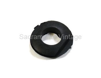 [00006] SIDE MOUNT SPARE TIRE ARM GROMMET AT APRON 1928-31