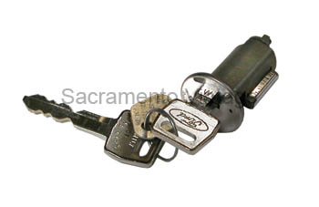 [207836] IGNITION CYLINDER & KEYS 1967-78 AND EARLY 1979 BEFORE CA0,001