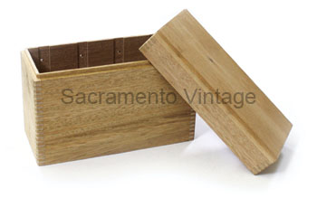 [03795] KINGSTON WOOD COIL BOX 1909-13 FLAT LID, TAKES 13-27 COILS
