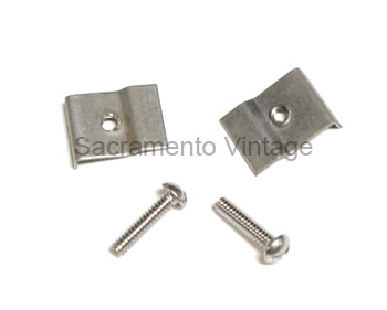 [06136] LICENSE LENS CLIPS/SCREWS- 32 & 32-42PU