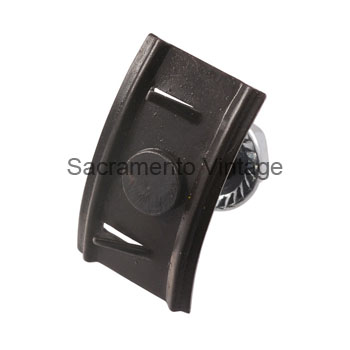 [201225] MOLDING CLIP CAB CORNER 1967 CURVED W/STUD