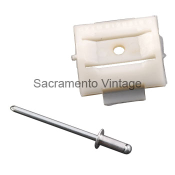 [201222] MOLDING CLIP-FENDER/DOOR/BEDSIDE PLASTIC W/POP RIVIT 1967