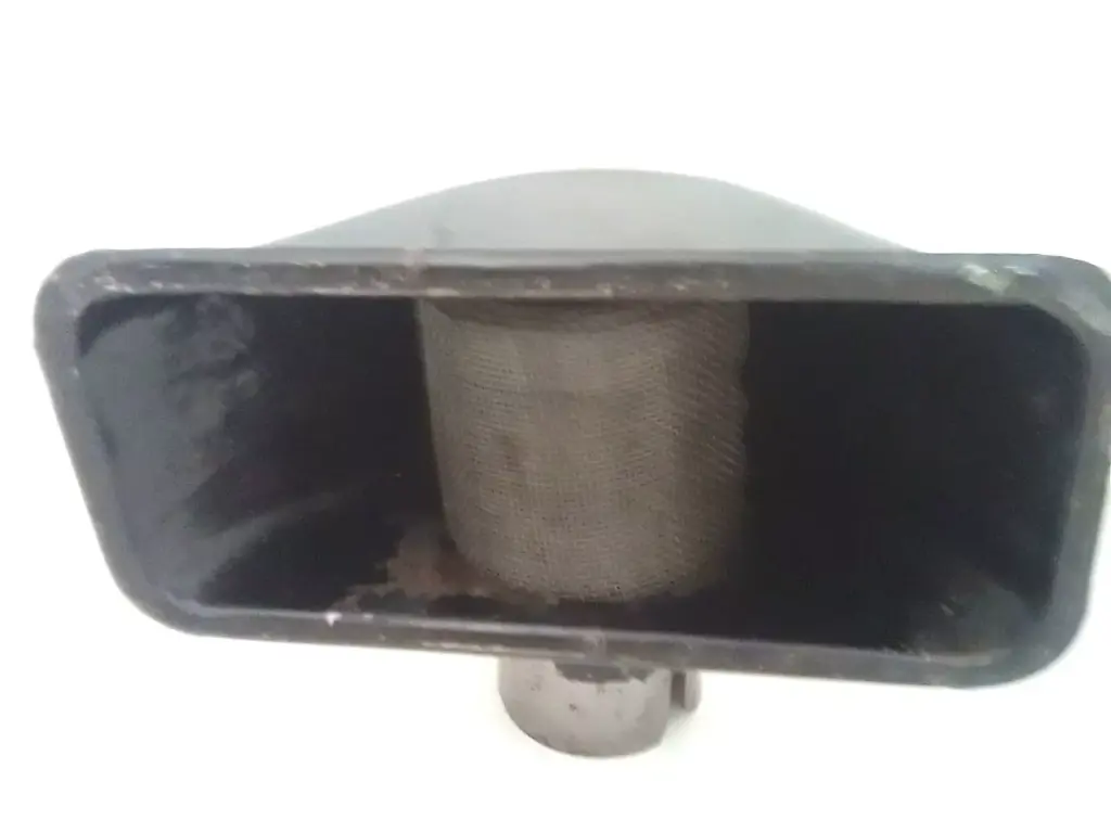 [05517] OIL BREATHER  CAP- SCOOP STYLE / OLD STOCK  1935-37