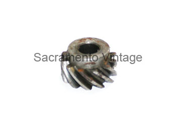 [05486] OIL PUMP UPPER DRIVE GEAR 1932-53