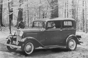 [01932-16] PICTURE- 1932 TUDOR SEDAN