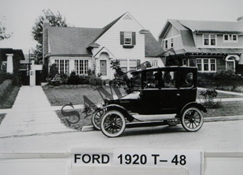 [01920-T-48] PICTURE- COUPLE, SIDE VIEW 1920