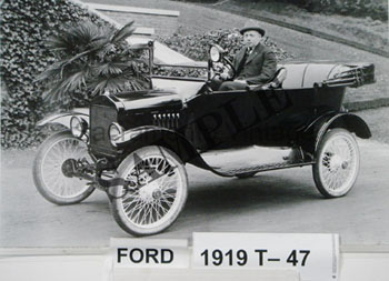 [01919-T-47] PICTURE- TOURING W/WIRE WHEELS 1919