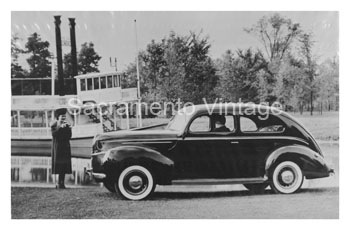 [01939-2] PICTURE-2 DOOR DELUXE 1939