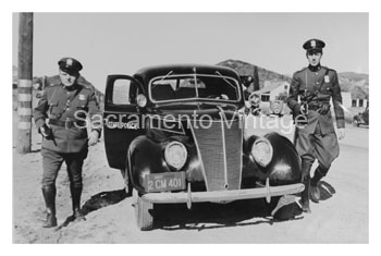[01937-21] PICTURE-37 FORD POLICE CAR 1937