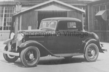 [01932-15] PICTURE-3/WINDOW COUPE  1932