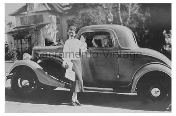 [01934-18] PICTURE-3WINDOW,S/V W/LADY 1934