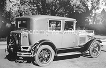 [01928-29-8] PICTURE-4-DOOR LEATHERBACK 1928-29
