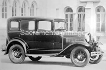 [01930-31-11] PICTURE-4-DR.SLANT/SEDAN 1930-31