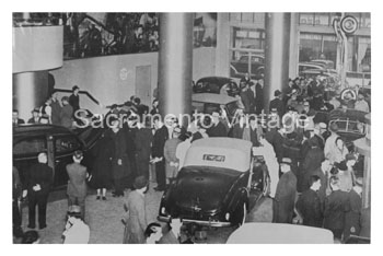 [01939-15] PICTURE-AUTO EXPO SHOWROOM DISPLAY