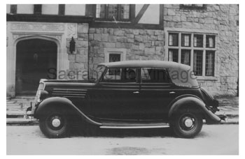 [01935-24] PICTURE-CONVERTIBLE SEDAN