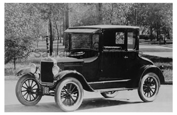 [01926,27-T-41] PICTURE-COUPE,WOODED SCENE 1926-27