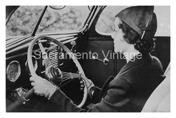[01938-6] PICTURE-DASH VIEW OF DELUXE CAR