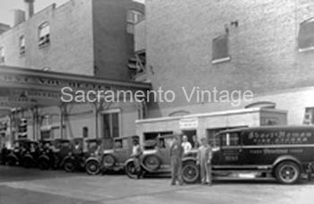 [01928-29-28] PICTURE-DELIVERY TRUCKS