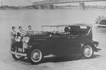 [01932-9] PICTURE-PHAETON,3/4 FT.T/U 1932