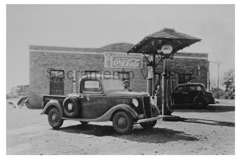 [01936-16] PICTURE-PICKUP STATION SCENE 1936