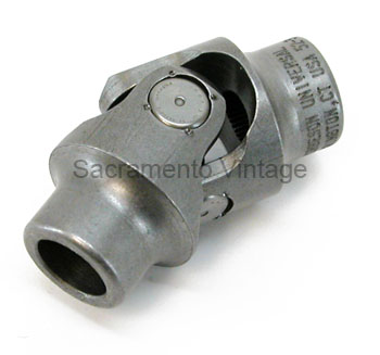 [12132] STEERING UNIVERSAL JOINT- BORGESON    5/8"-36