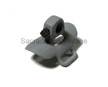 [04407] TOP SADDLE BRACKET- 5/8" MOUNTING HOLE 1913-21