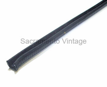 [00895-6] WINDOW FELT FLEXIBLE U-CHANNEL- NO BEAD 96" X 5/8" WIDE